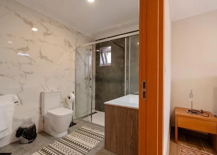 Casa Da Adega * Lamas de Olo